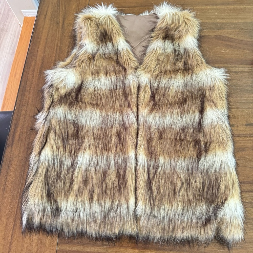 Women's Faux Fur Fashion Vest in Brown/Beige Size M/L - Picture 6 of 9